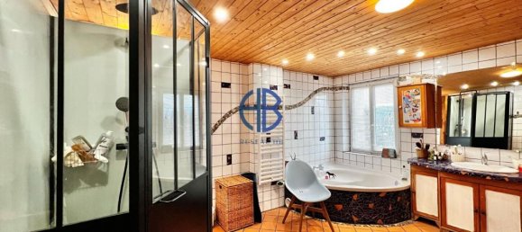 4 chambres Maison à Isère, France No. 246339 13