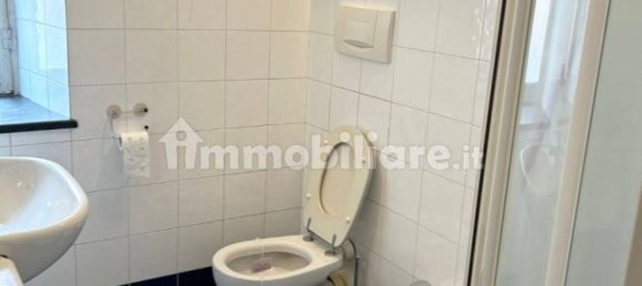 2 Schlafzimmer Wohnung in Genoa, Italy, Nr. 264641 11