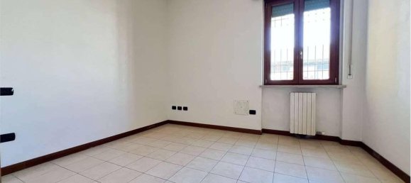 5 rooms Apartment in Villafranca di Verona, Italy No. 28130 6