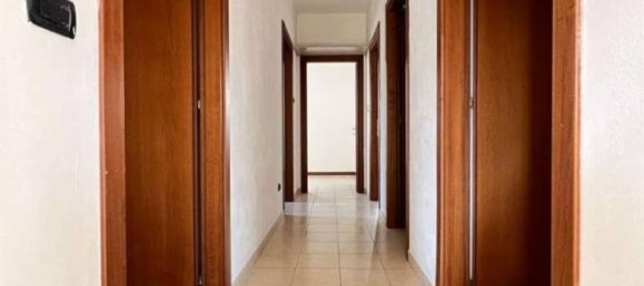 5 rooms Apartment in Villafranca di Verona, Italy No. 28130 5