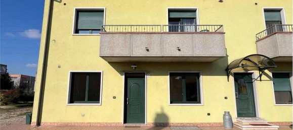 5 rooms Apartment in Villafranca di Verona, Italy No. 28130 42