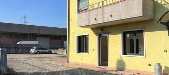 5 rooms Apartment in Villafranca di Verona, Italy No. 28130 44