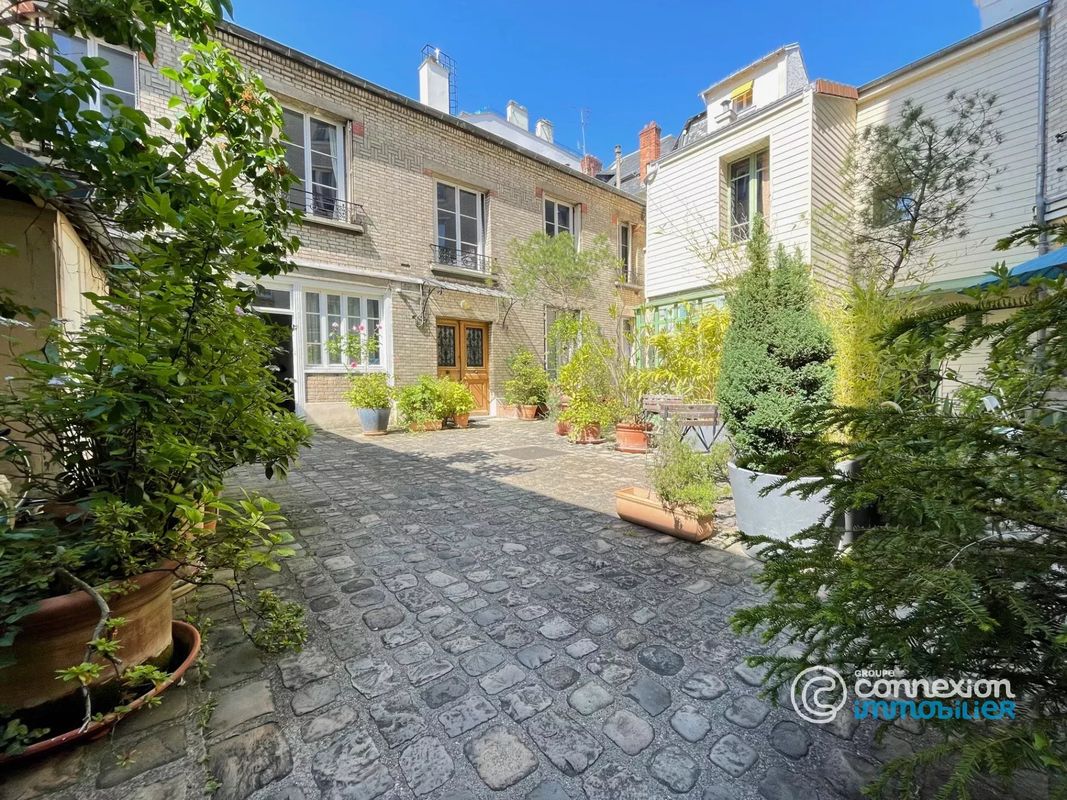 Apartamento de 2 dormitorios en Neuilly-sur-Seine, France No. 181554