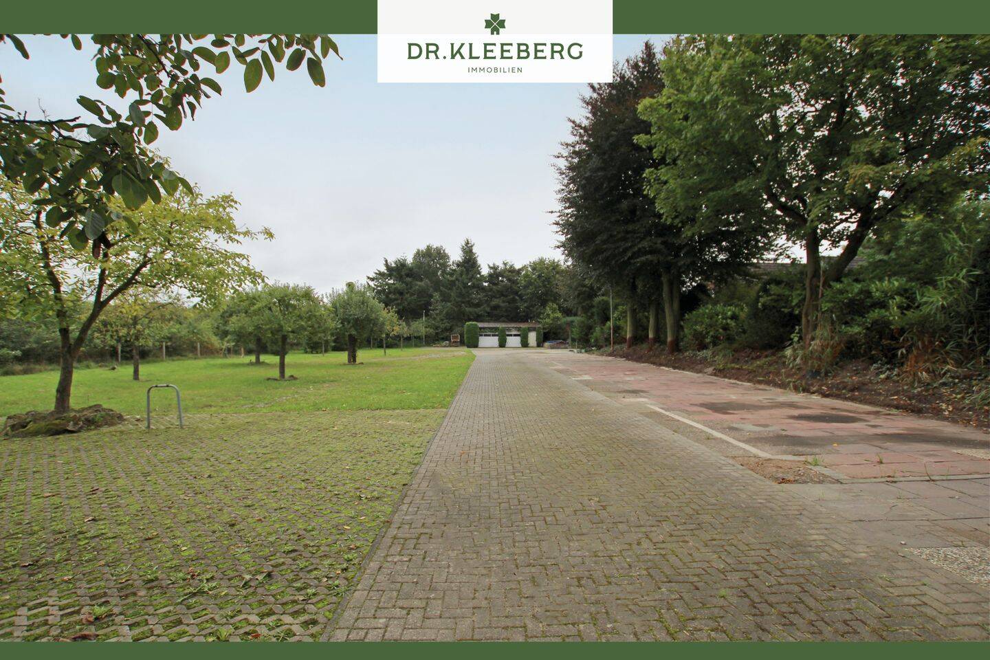 7 rooms Building in Munster, Germany No. 75608