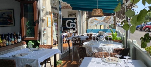 Gewerbliche Immobilie in L'Escala, Spain 243m², Nr. 82516 8
