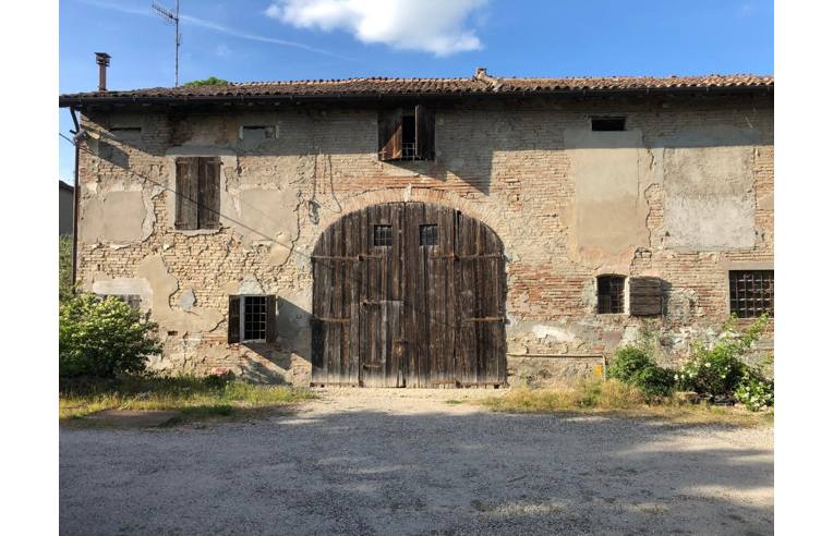 5 rooms House in Novellara, Italy No. 252985