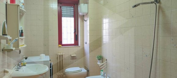 4 rooms Apartment in Bari, Italy No. 29069 27