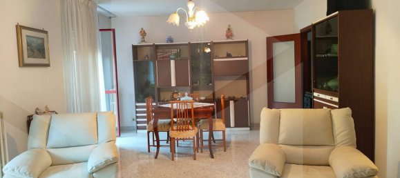 4 rooms Apartment in Bari, Italy No. 29069 4