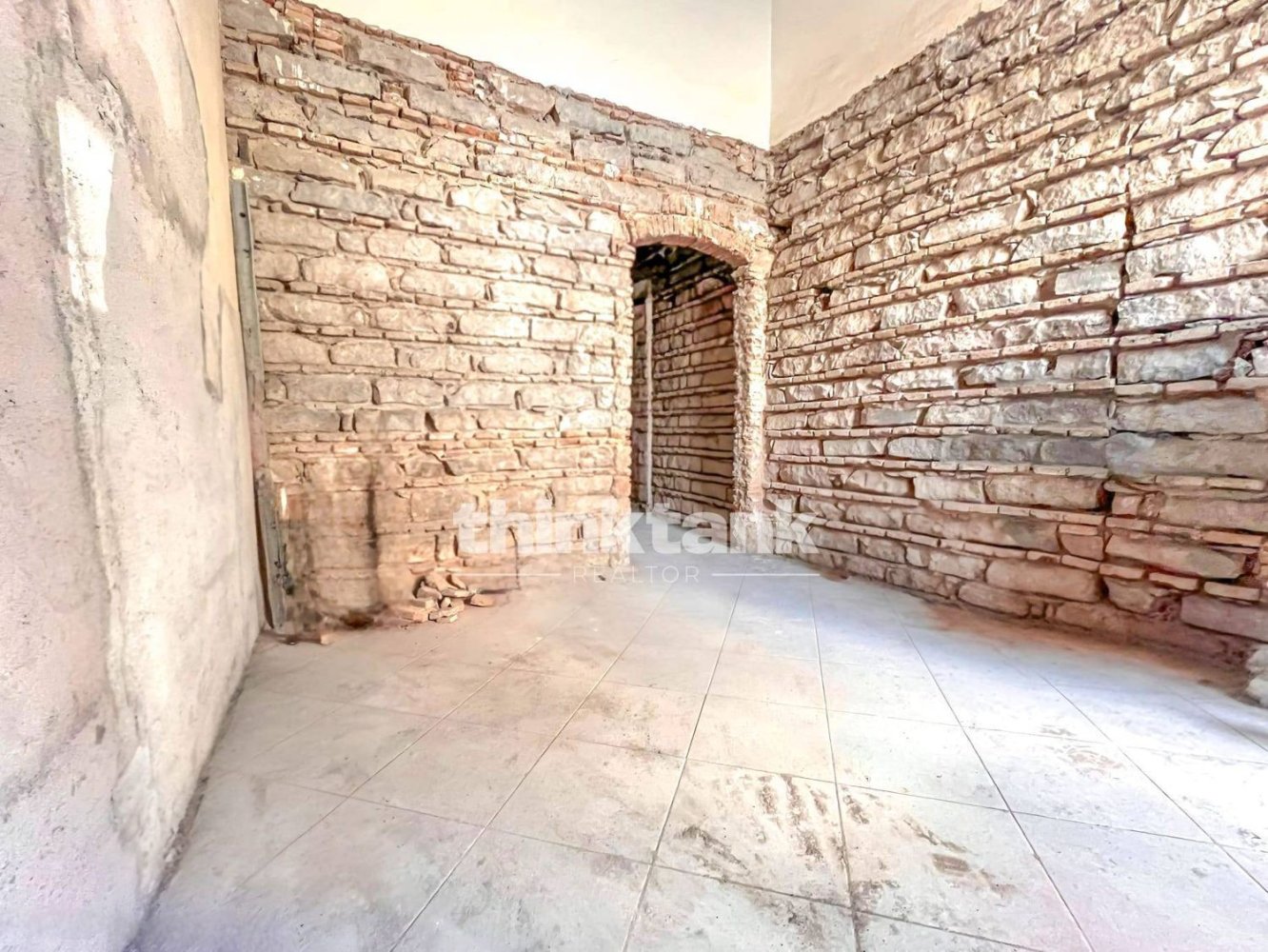 5-Zimmer Wohnung in Catania, Italy, Nr. 260962