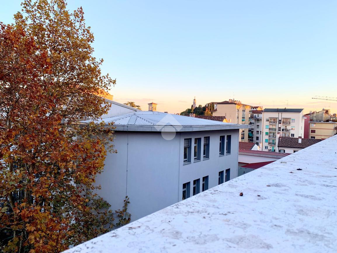 5 rooms Penthouse in Udine, Italy No. 150999