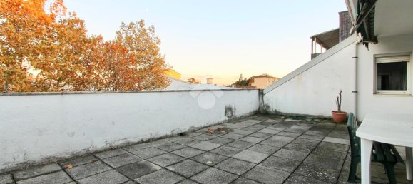 5 rooms Penthouse in Udine, Italy No. 150999 3