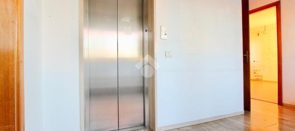 5 rooms Penthouse in Udine, Italy No. 150999 5