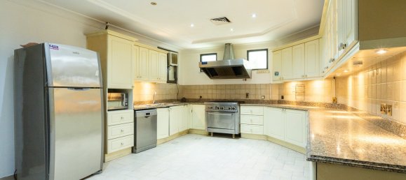 4 bedrooms Villa in Palm Jumeirah, UAE No. 42403 20