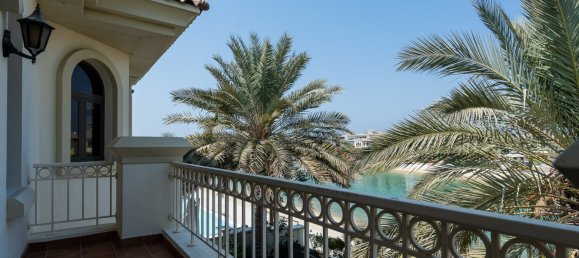 4 bedrooms Villa in Palm Jumeirah, UAE No. 42403 11