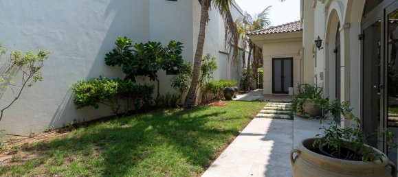 4 bedrooms Villa in Palm Jumeirah, UAE No. 42403 17