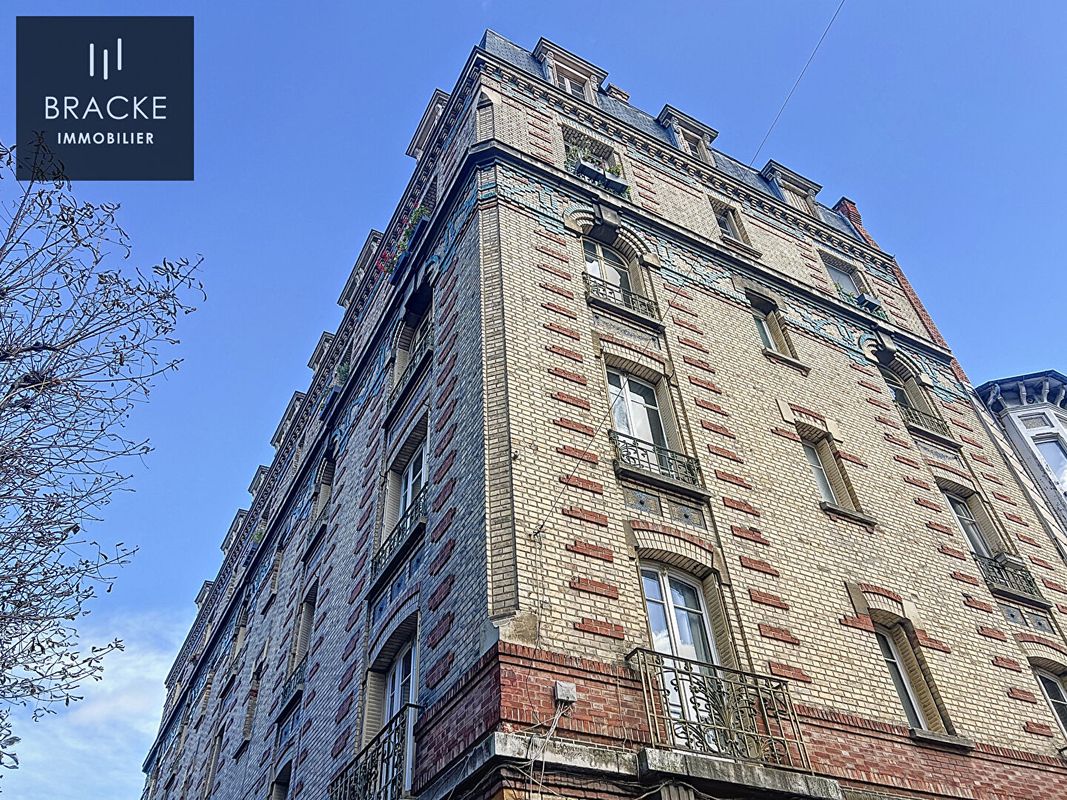 Квартира с 3 спальнями в Буа-Коломб, Франция № 171759