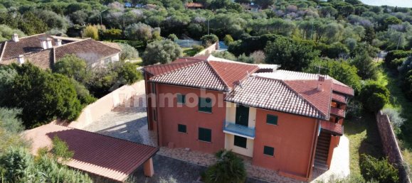 Вилла с 8 спальнями в Орозеи, Италия № 66636 10