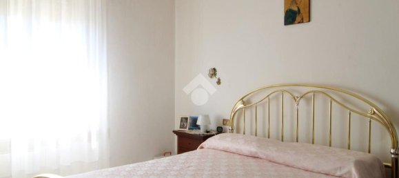 3 rooms Apartment in San Giuliano Terme, Italy No. 300300 8