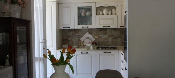 3 rooms Apartment in San Giuliano Terme, Italy No. 300300 3