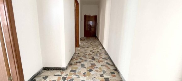 3 rooms Apartment in Rimini, Italy No. 113004 9