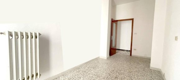 3 rooms Apartment in Rimini, Italy No. 113004 7