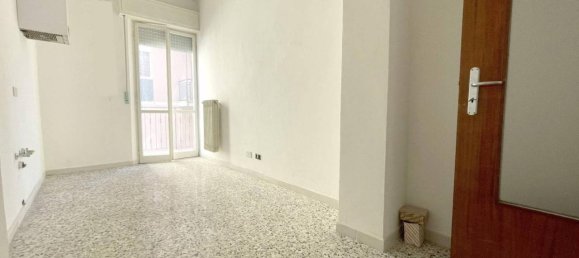 3 rooms Apartment in Rimini, Italy No. 113004 6