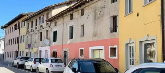 Apartamento de 3 habitaciónes en Udine, Italy No. 120072 2