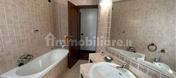 3 غرف نوم فيلا في Azzate, Italy رقم 83114 32