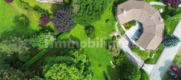 3 غرف نوم فيلا في Azzate, Italy رقم 83114 6