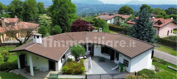 3 غرف نوم فيلا في Azzate, Italy رقم 83114 3