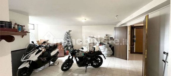 3 غرف نوم فيلا في Azzate, Italy رقم 83114 38