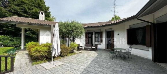 3 غرف نوم فيلا في Azzate, Italy رقم 83114 9