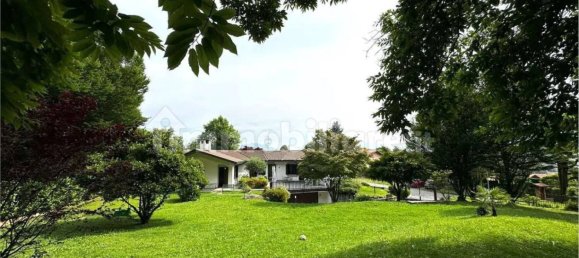 3 غرف نوم فيلا في Azzate, Italy رقم 83114 10