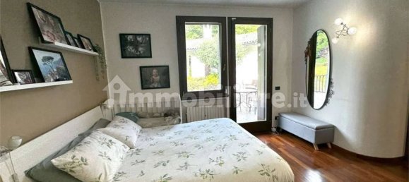 3 غرف نوم فيلا في Azzate, Italy رقم 83114 26