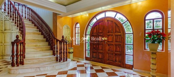 6 bedrooms House in Arona, Spain No. 25447 3