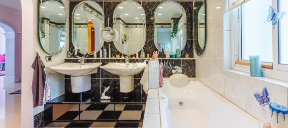 6 bedrooms House in Arona, Spain No. 25447 15