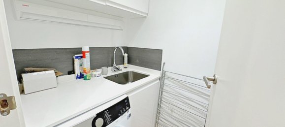 3 bedrooms Apartment in Madrid, Spain No. 155987 34