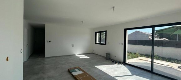 3 Schlafzimmer Haus in Saint-Romain-la-Motte, France, Nr. 361693 3