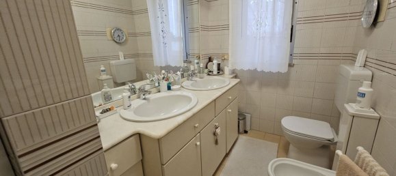 4 bedrooms Apartment in Ravenna, Italy No. 339819 3