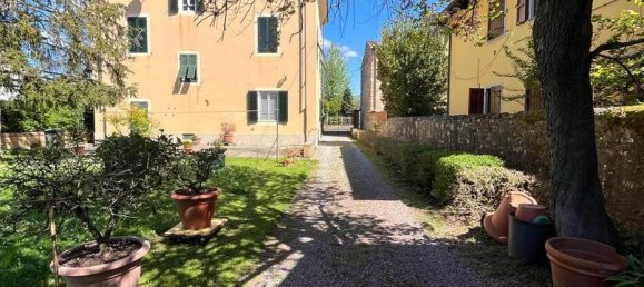 4 bedrooms Villa in Capannori, Italy No. 184611 8