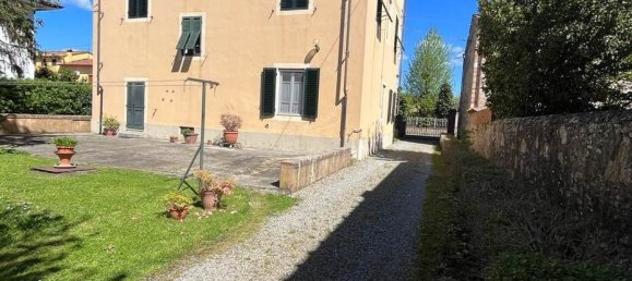 4 bedrooms Villa in Capannori, Italy No. 184611 9