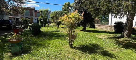 4 bedrooms Villa in Capannori, Italy No. 184611 10