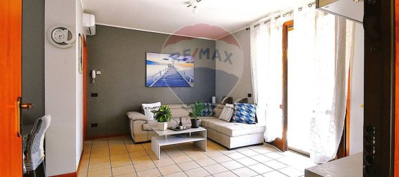 2 bedrooms Apartment in Capriolo, Italy No. 308679 2
