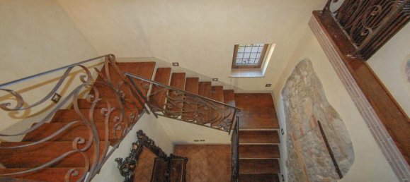 6 Schlafzimmer Villa in Umbertide, Italy, Nr. 57187 9