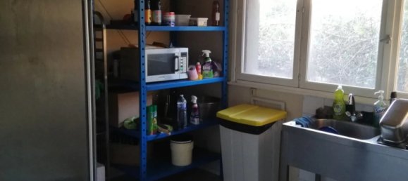 5 rooms Building in Isques, France No. 75133 7