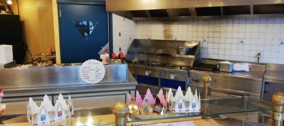 5 rooms Building in Isques, France No. 75133 3