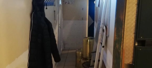 5 rooms Building in Isques, France No. 75133 8