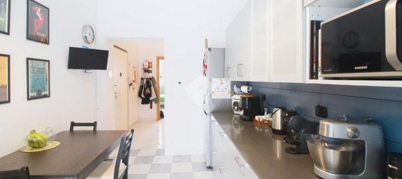 4 bedrooms Apartment in Livorno, Italy No. 318714 3