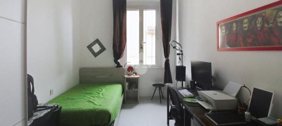 4 bedrooms Apartment in Livorno, Italy No. 318714 9