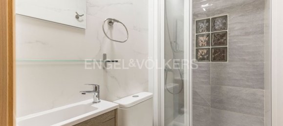 Квартира с 2 спальнями в Грасиа, Испания № 133545 21